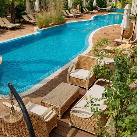 Menada Harmony X ホテル スヴェティ・ヴラス