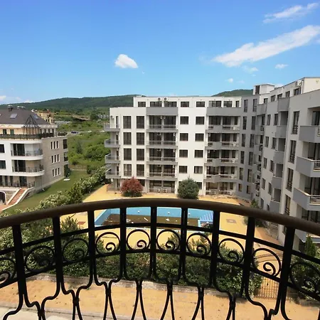 Menada Harmony X ホテル スヴェティ・ヴラス